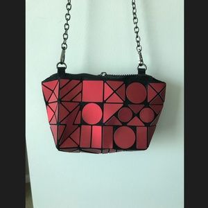 Geometric crossbody